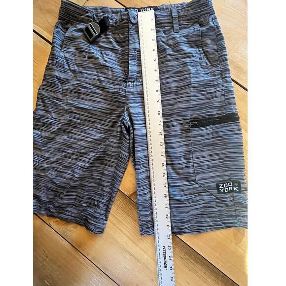 Zoo York Men's Striped performance chino style shorts. Buckle. Pockets Size 30 - Picture 9 of 9